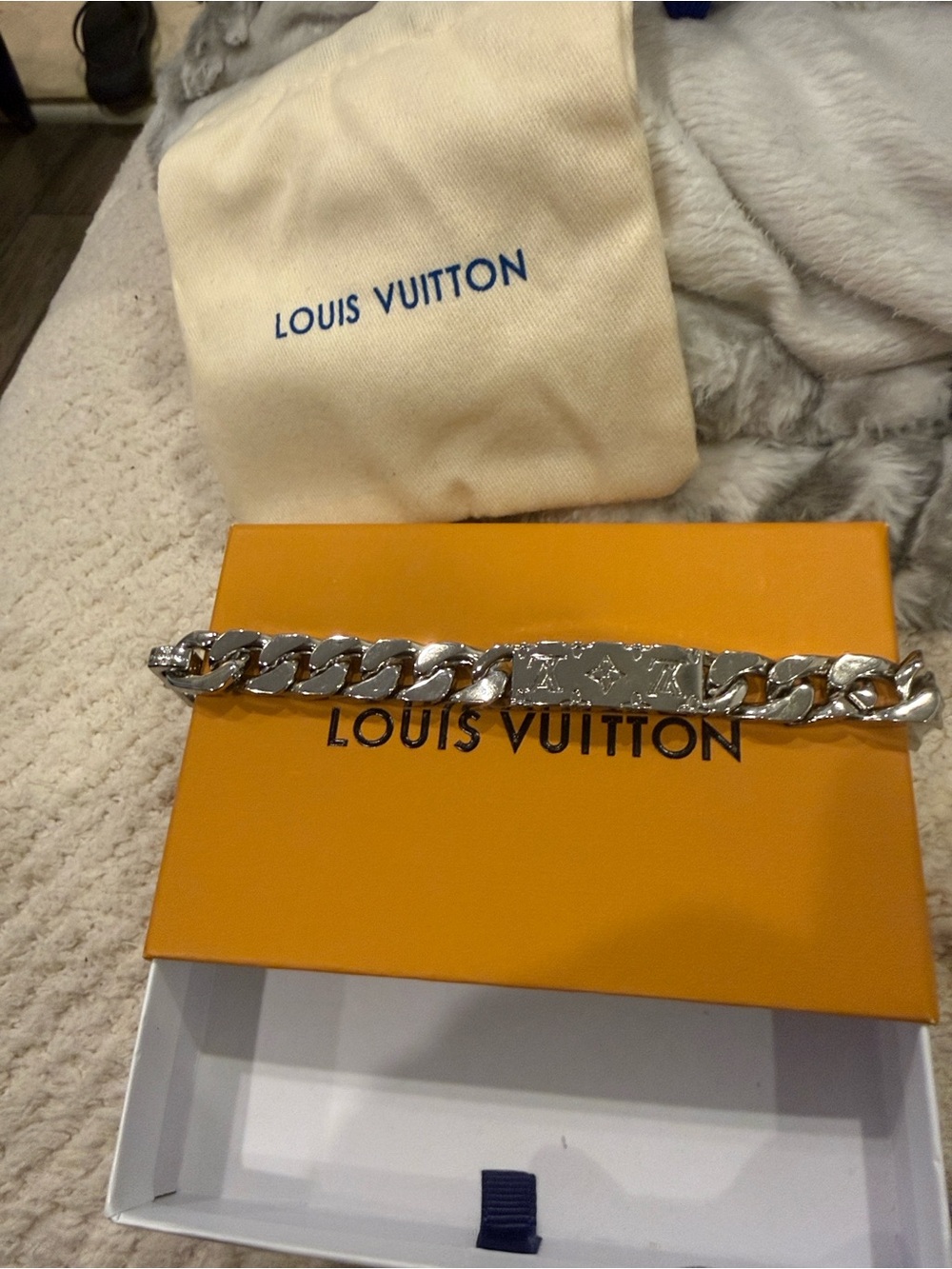 Louis Vuitton Silver-Tone Curb Chain ID Bracelet - Silver - Picture 5 of 5